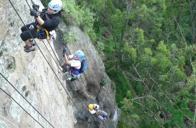 Rappel en la montaña
